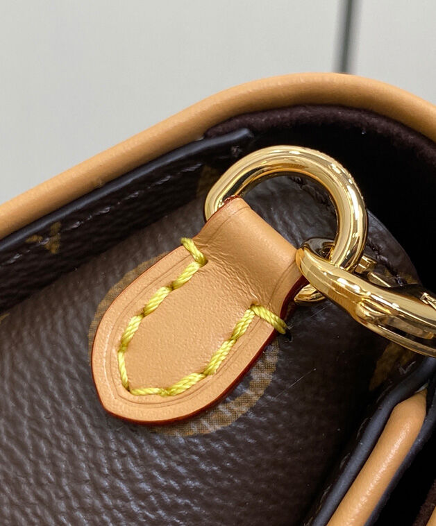 Louis Vuitton Pochette Camille M13566 Brown